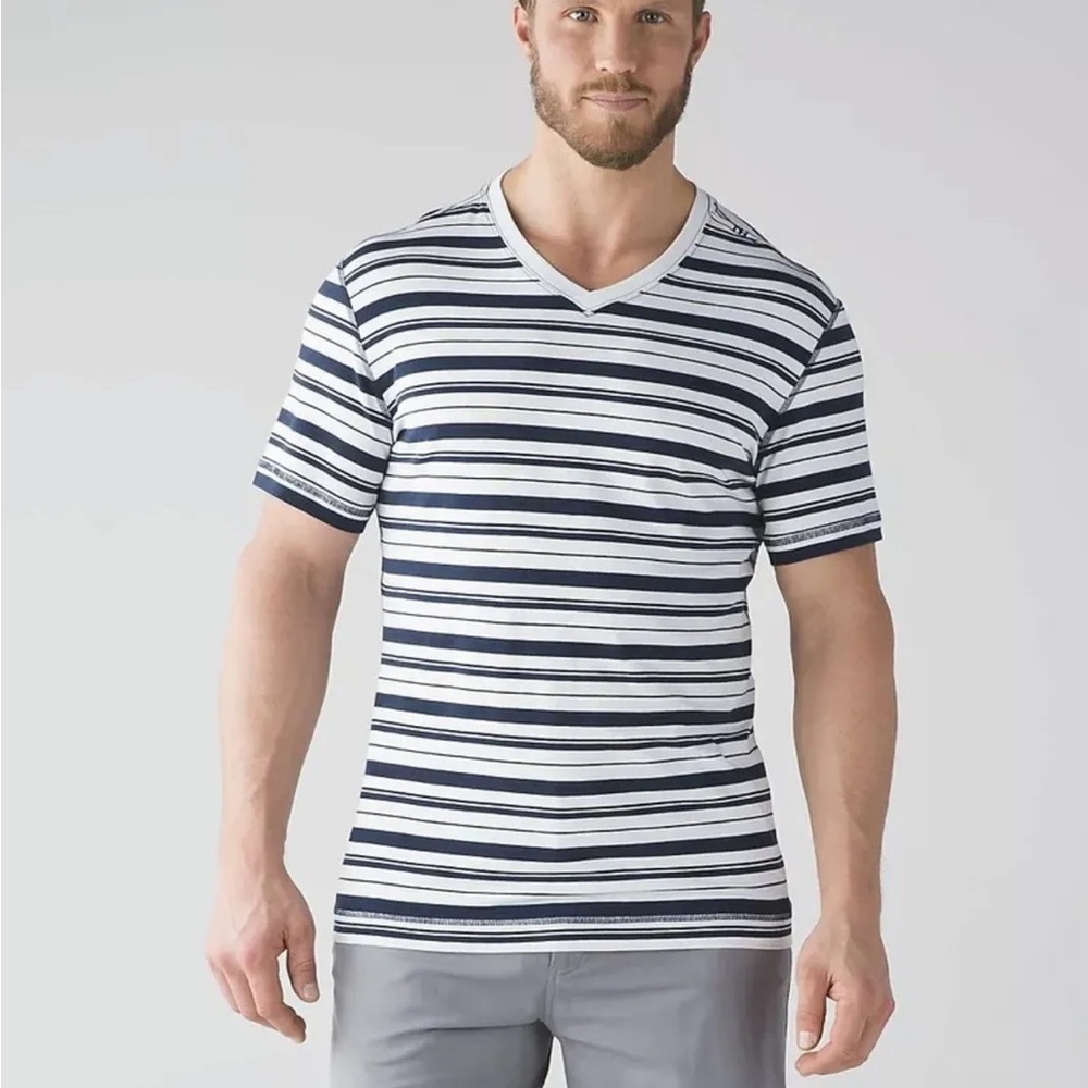 Lululemon 5 Year Basic V-Neck T-Shirt